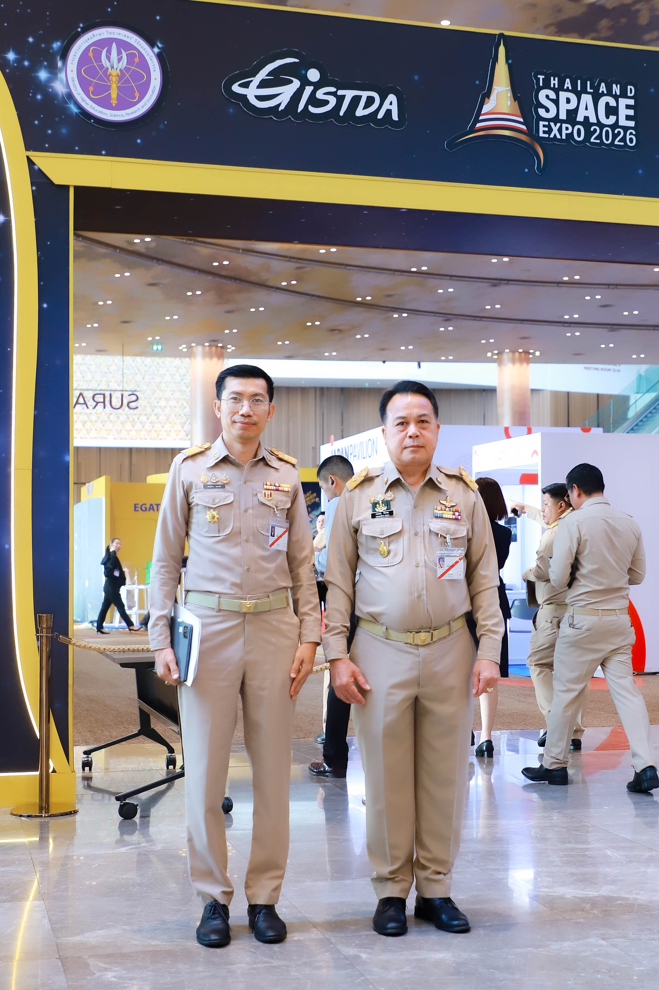 title - รองเลขาธิการ ส.ป.ก. ร่วมเฝ้าทูลละอองพระบาทรับเสด็จฯ และร่วมพิธีเปิดงาน มหกรรมด้านอวกาศแห่งชาติ